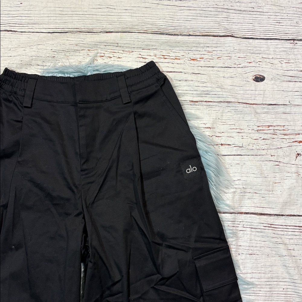 Alo Yoga Black High-Waist Night Out Cargo Trousers - Picture 5 of 9